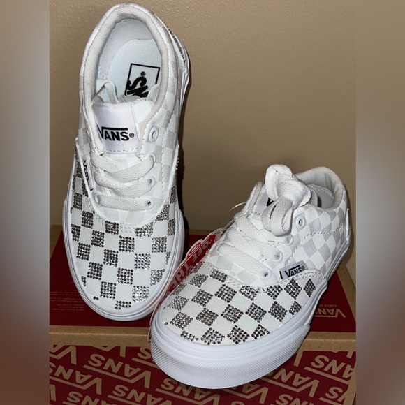 Custom Bling Vans - Picture 1 of 6